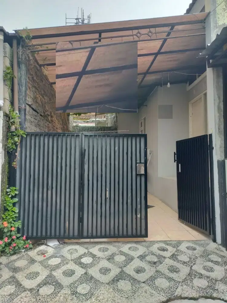 Rumah di Sariwangi dekat Polban Ciwaruga Gegerkalong Cihanjuang