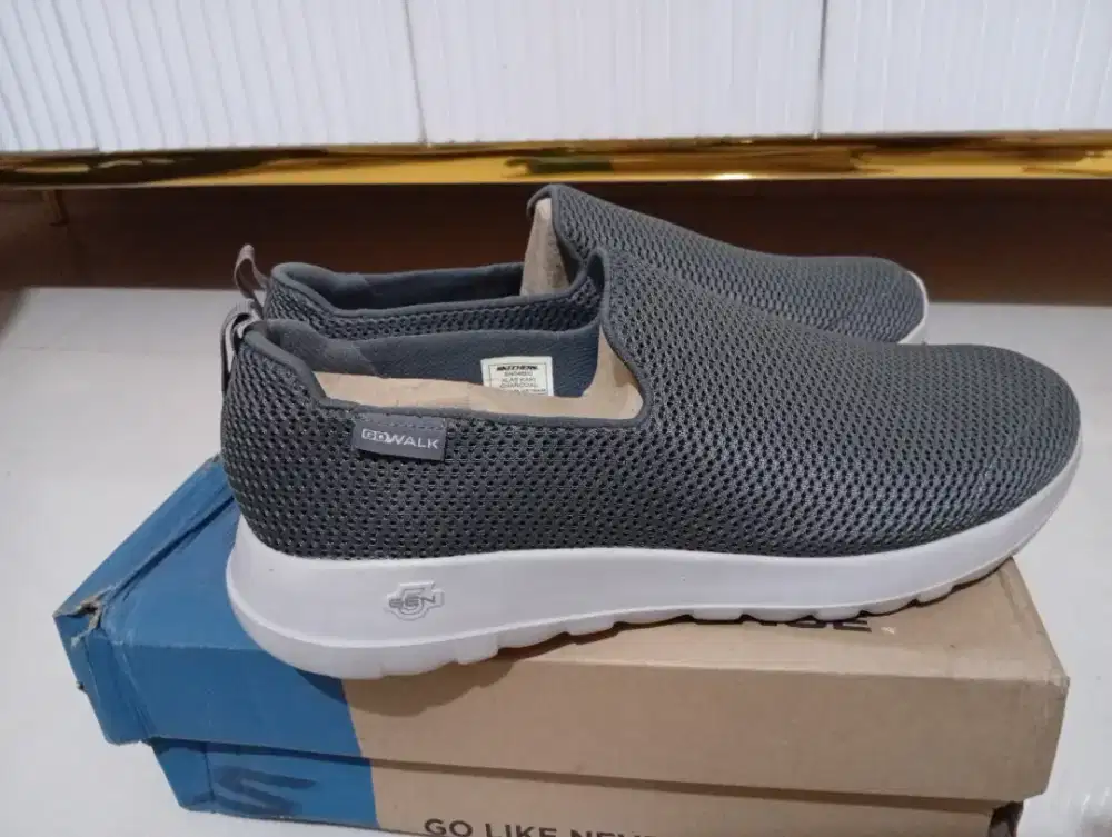 Sepatu big size second