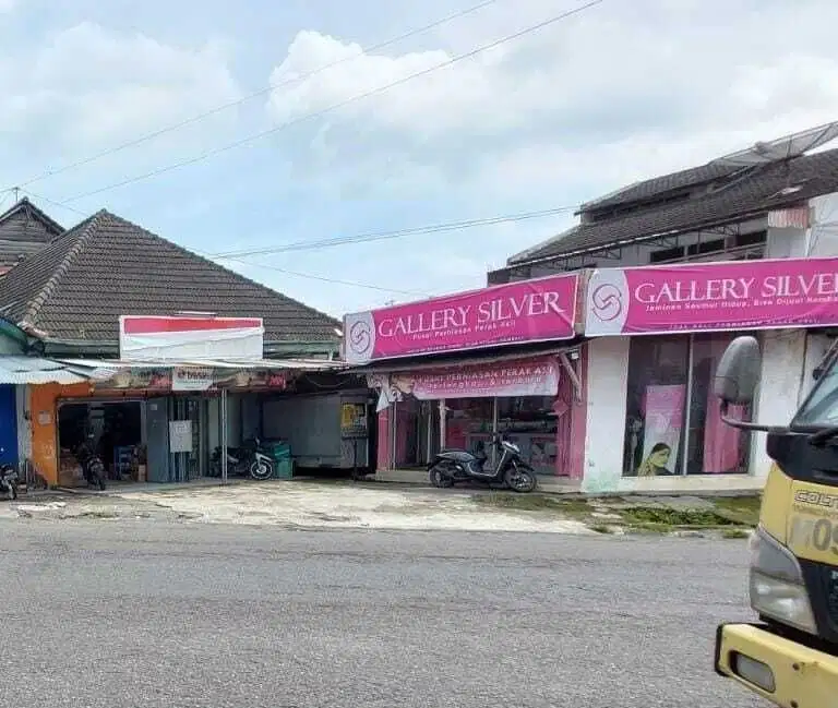 Ruko Murah Hook tepat Di Pasar jl kaliurang km 17 Tepi Jalan Langsung