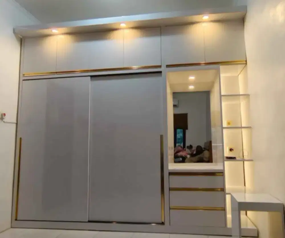 Lemari Pakaian Custom