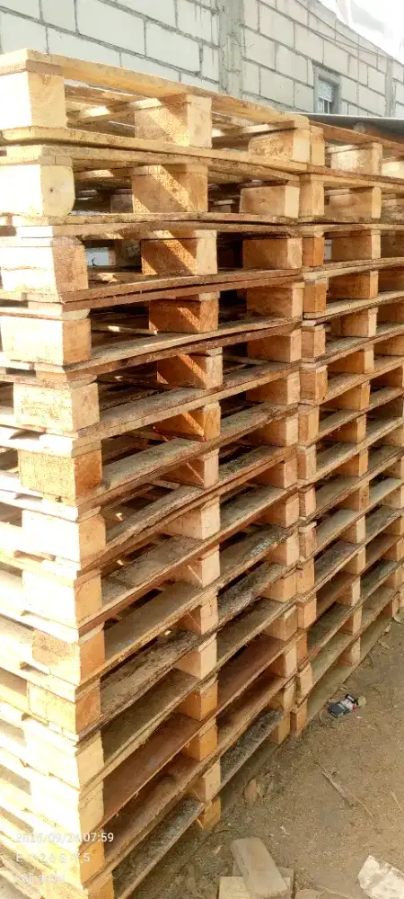 Dijual pallet UK. 120x110x15