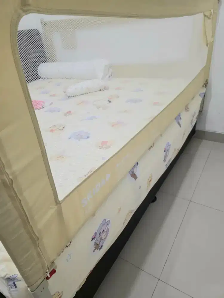skida bedrail anak bayi 200cm warna beige