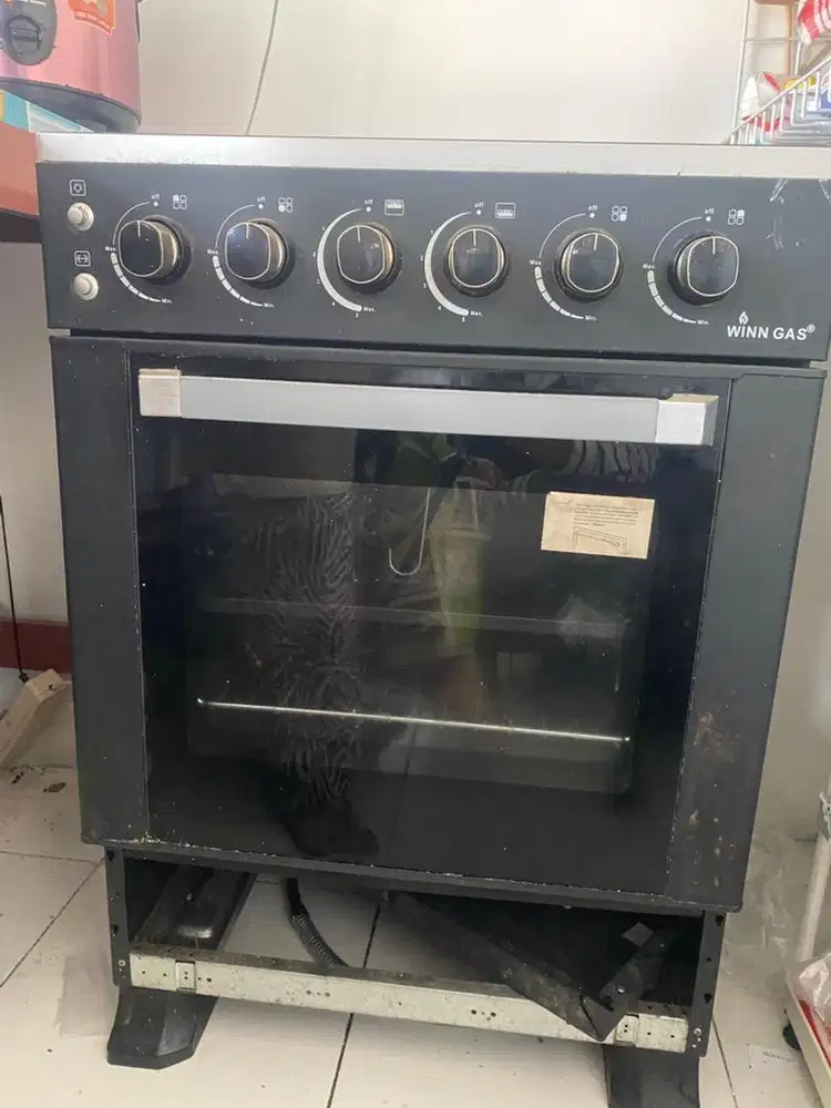 Kompor Gas  Win gas 4 tungku + 3 Gas 12 kg kosong