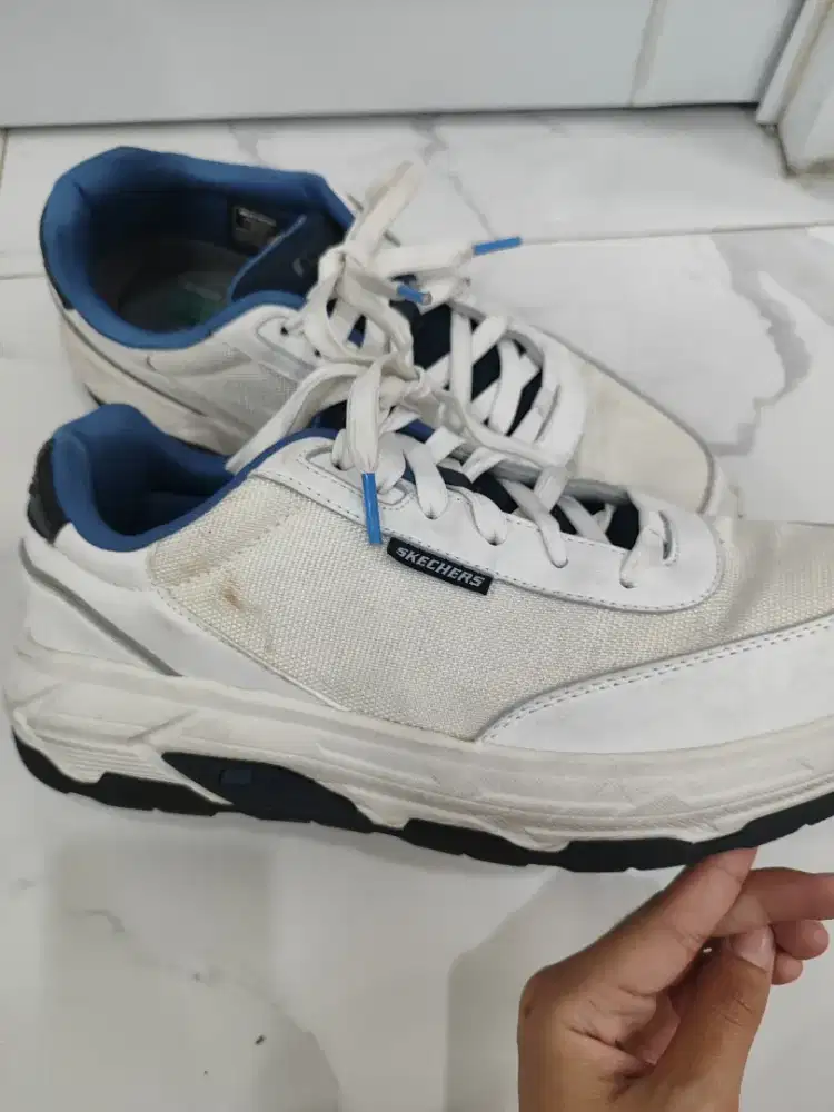 Preloved Skechers Pria Putih Size 45 Bagus Murah Sporty