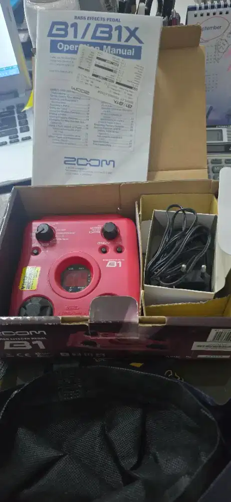 Bass effects pedal B 1
