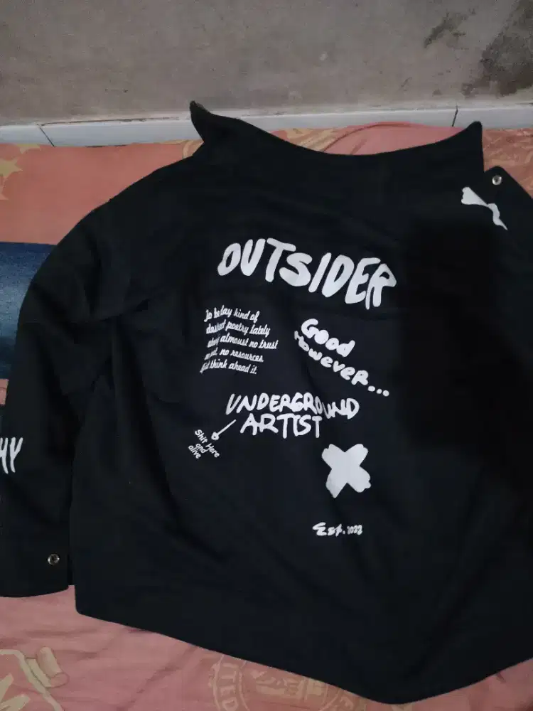 Jacket Brand hitam