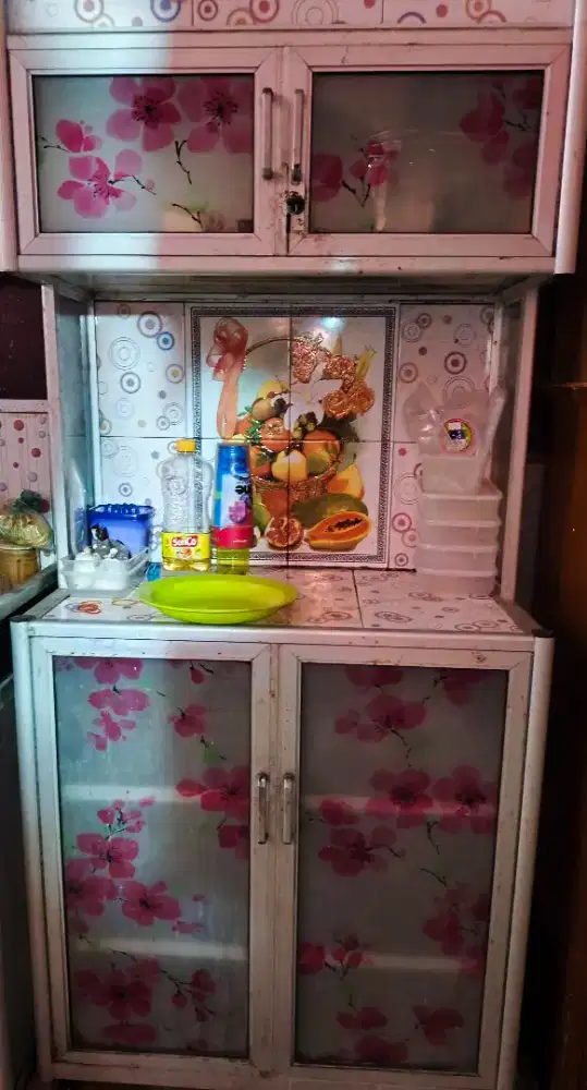 Rak piring model tingkat