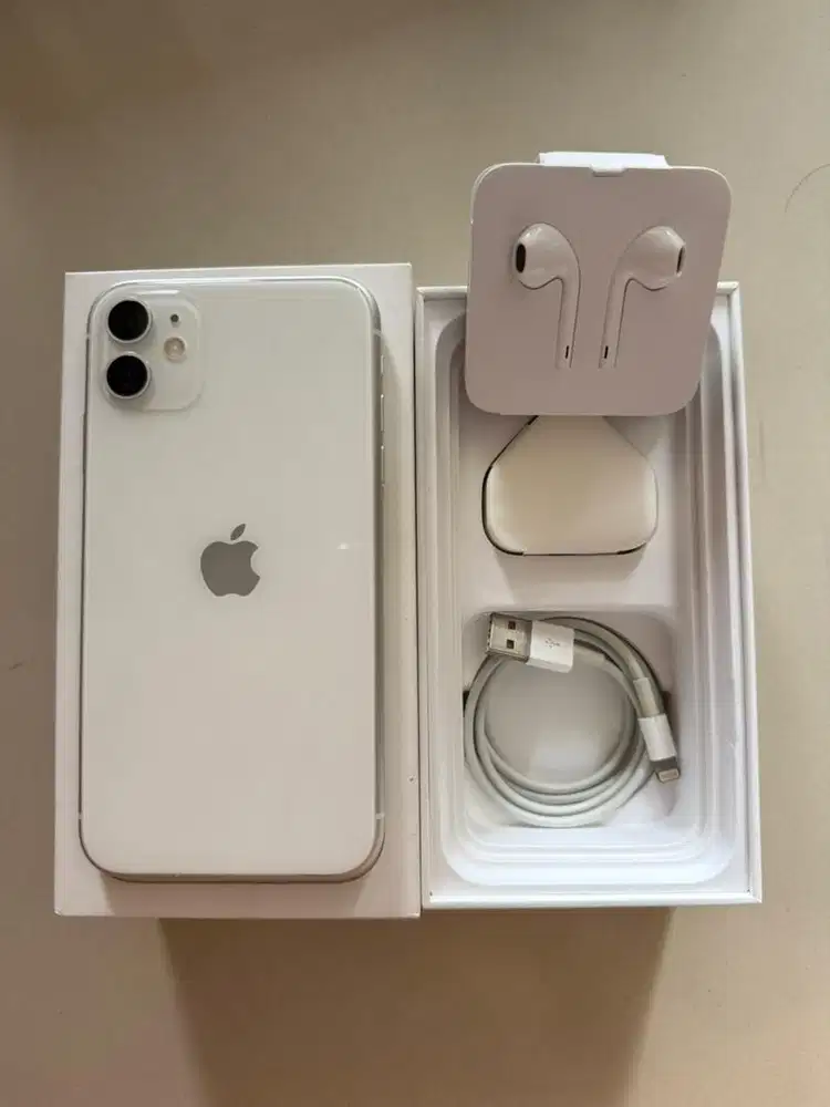 JUAL CEPAT !! Iphone 11 White 128GB Inter Malaysia