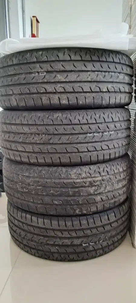 BAN CONTINENTAL 215/50/17