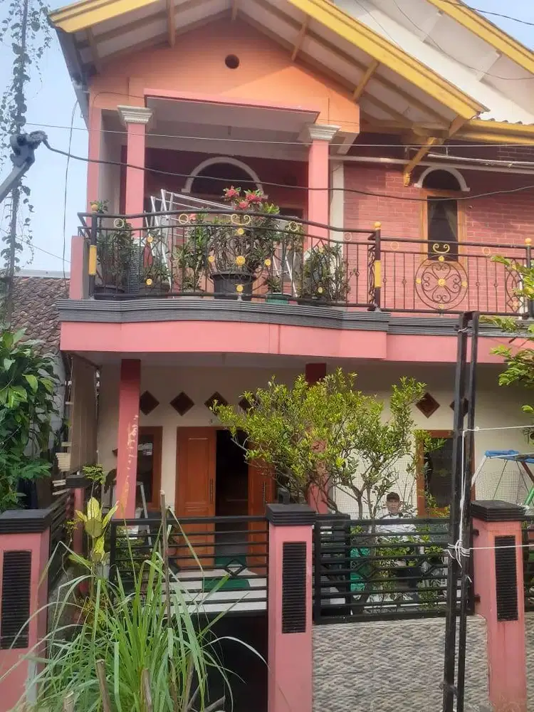 Dijual rumah bertingkat di pusat kota sukabumi