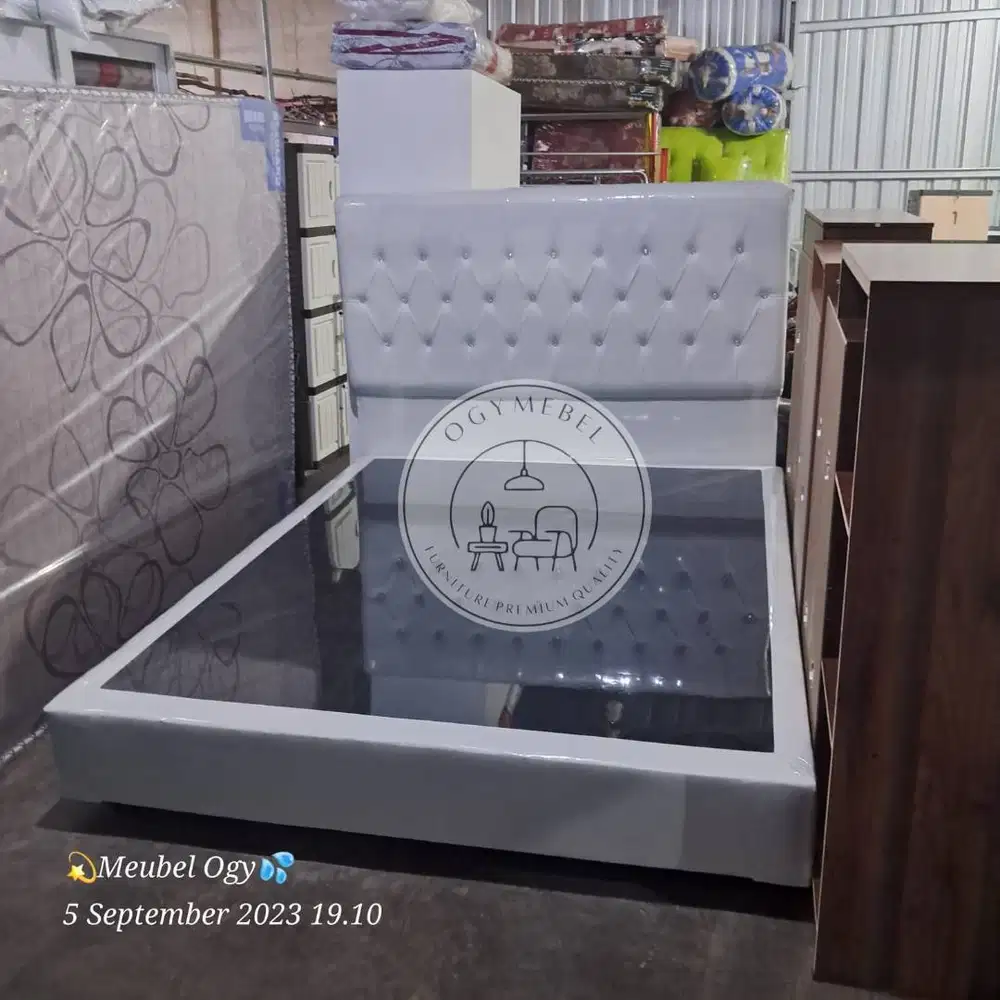 PROMO SALE SATU SET DIVAN UKURAN 180X200 TERMURAH DAN TERLARIS SALE