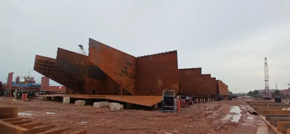 Jual Kapal Tongkang 1 Set 330 Feet Tahun 2025 New