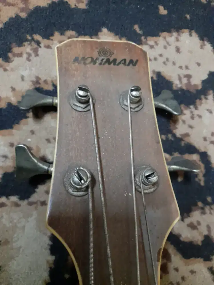 Bass akustik nohman