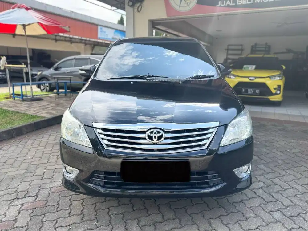 Toyota Kijang Innova 2.0 G AT Hitam