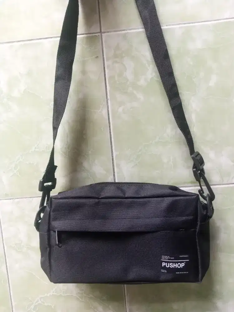 TAS SLEMPANG COWOK/CEWEK BAHAN CORDURA HITAM