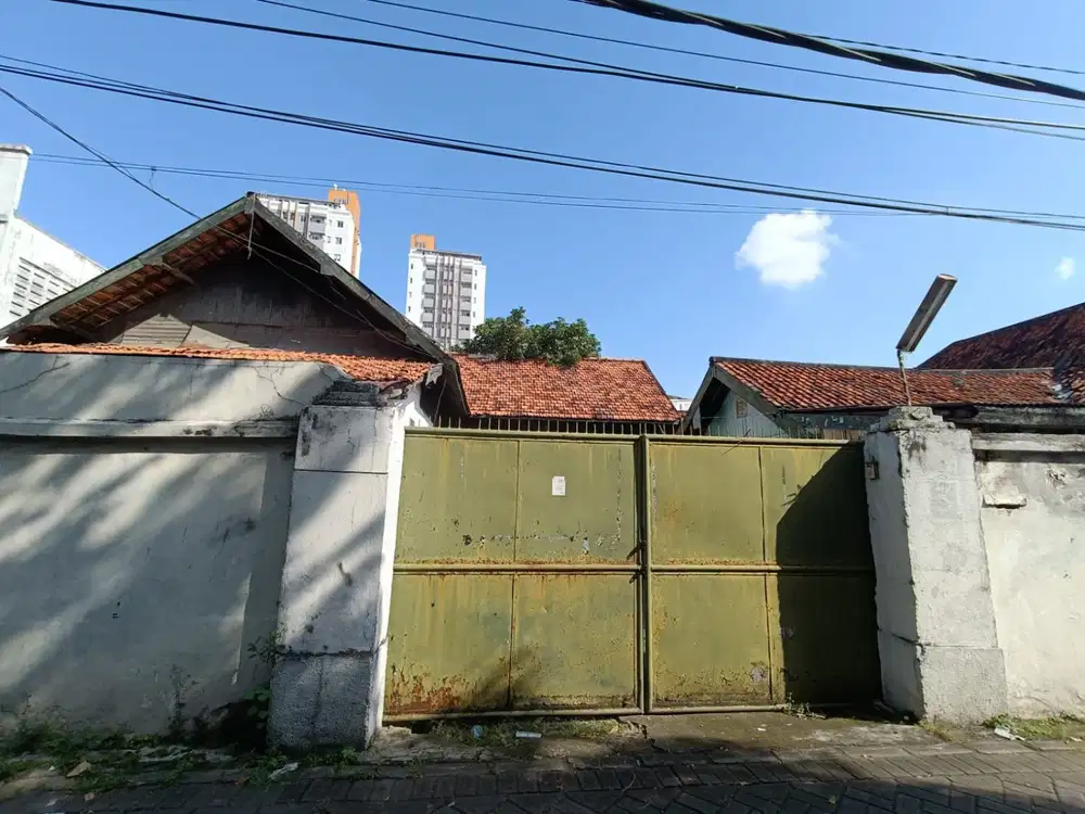 JUAL RUMAH HITUNG TANAH KALISARI TENGAH KOTA DKT RAYA UNDAAN,PETRA KALISARI,