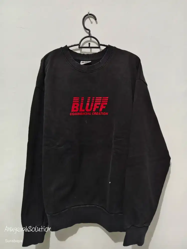 Crew Neck Bluff