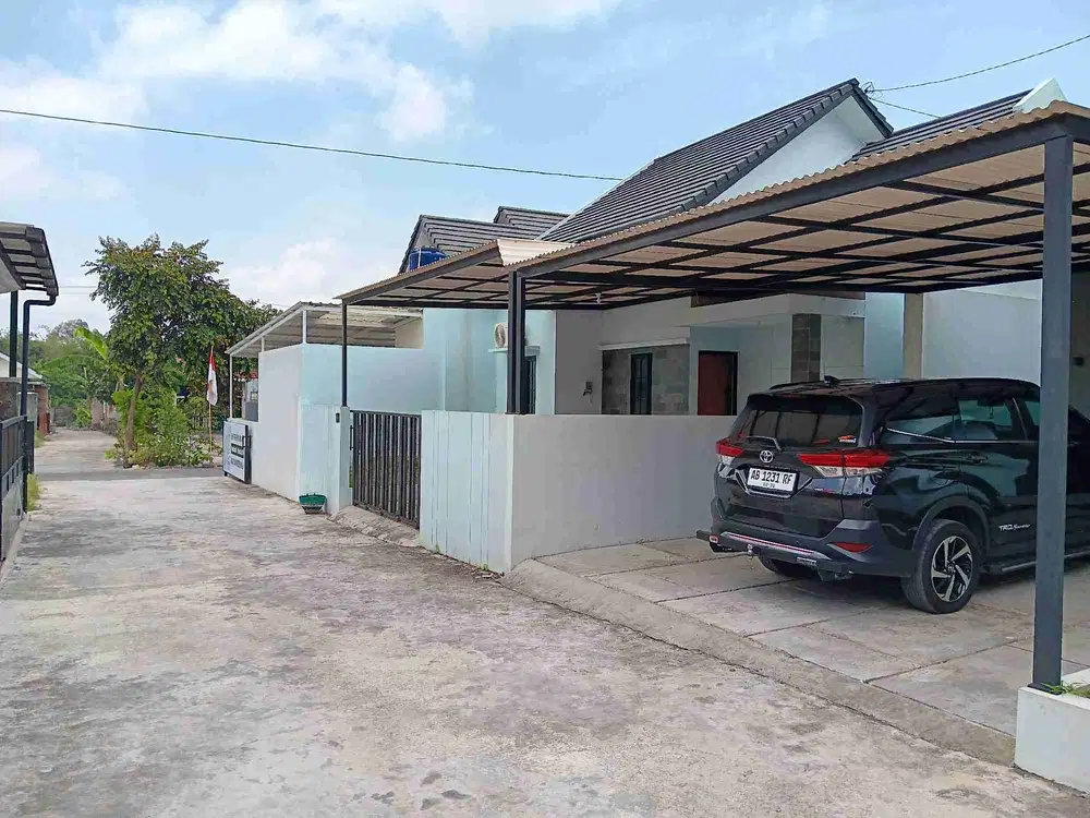 RUMAH SIAP DEKAT PASAR NGINO, SMA NEGERI 1, PUSAT PERKOTAAN SEYEGAN