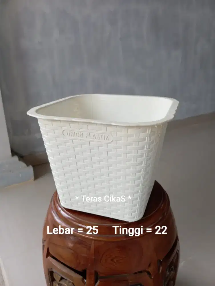 Pot Plastik merk UNION ukuran 30