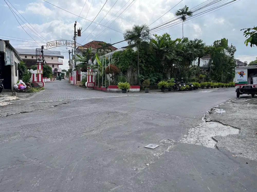 3 Menit UGM, Tanah Jogja Dalam Ringroad Cocok Kos Eksklusif