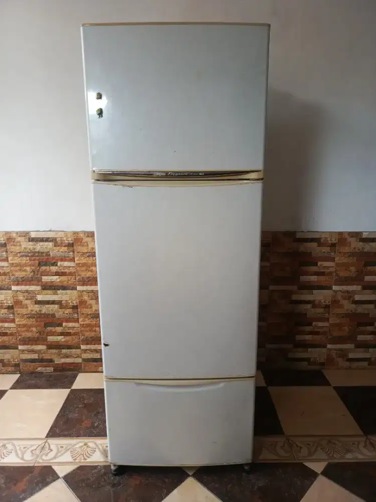 Kulkas 3 pintu Jumbo MITSUBISHI type Elegance
