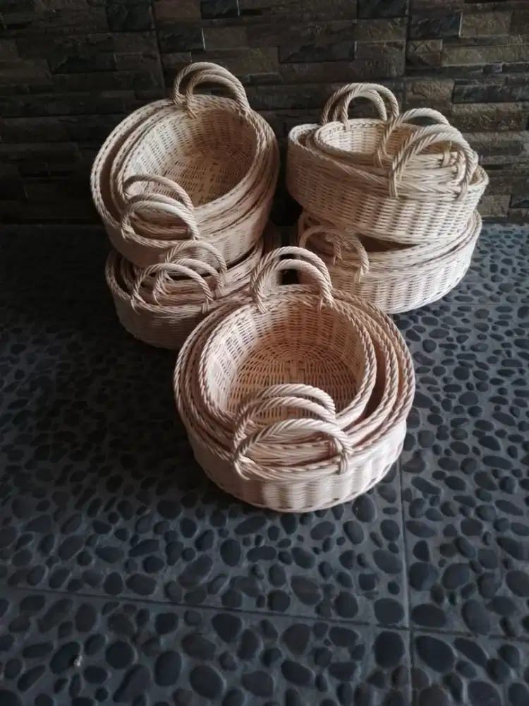 Keranjang parsel rotan alami
