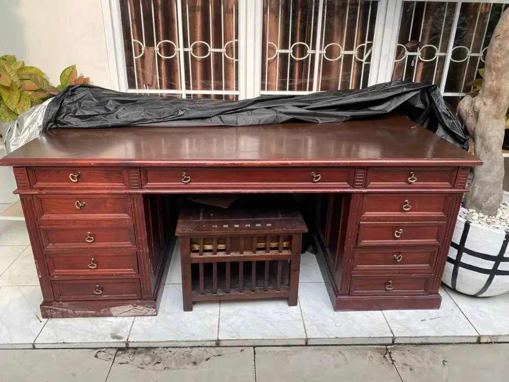 Dijual meja direktur kayu jati, kayu lawas, mewah awet