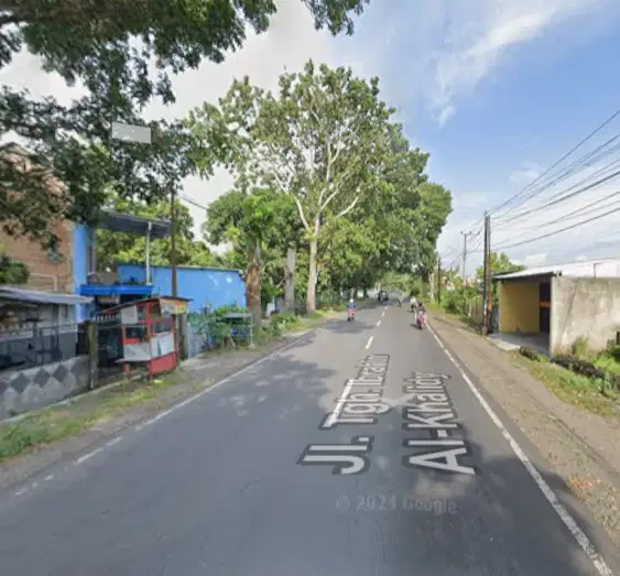 Tanah dekat jalan raya Kuripan Lombok Barat