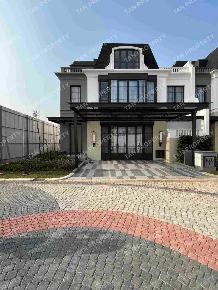 rumah ala paris di gading serpong, sudah terjual puliuhan unit sebelum ada show unit