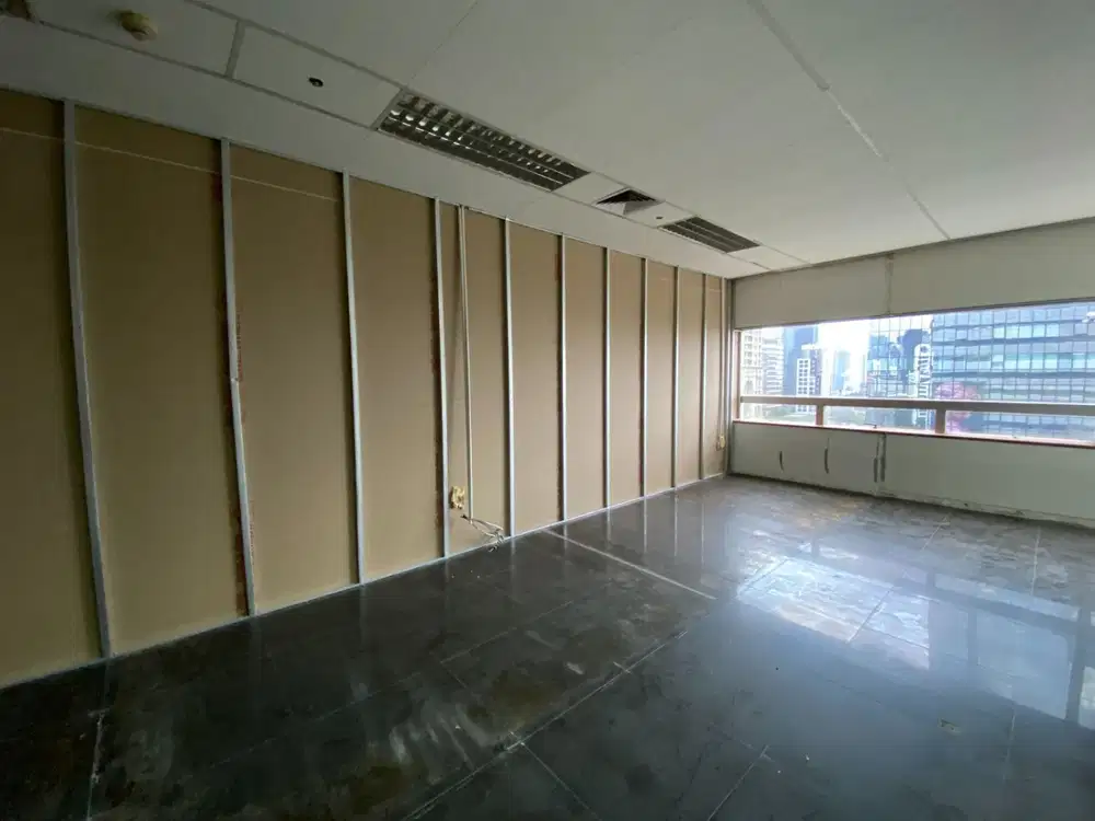 SEWA KANTTOR DIN JAKARTA SELATAN SUDIRMAN 90M2 BARE 135K NEGO