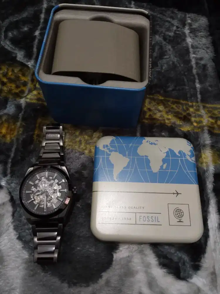 jam tangan Fossil ME3206
Everett Automatic Smoke Stainless