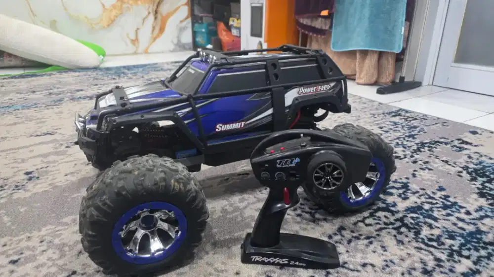 Jual Mobil RC Traxxas Summit Good Condition