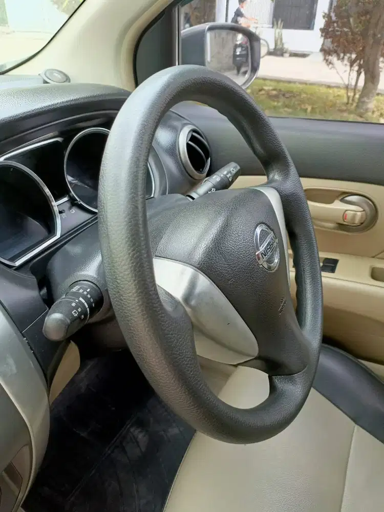 Nissan Livina 2014 Bensin