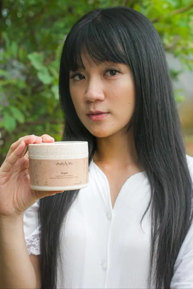 Konten Kreator/Video Editor Untuk Brand Hair & Skincare di Jakarta Brt