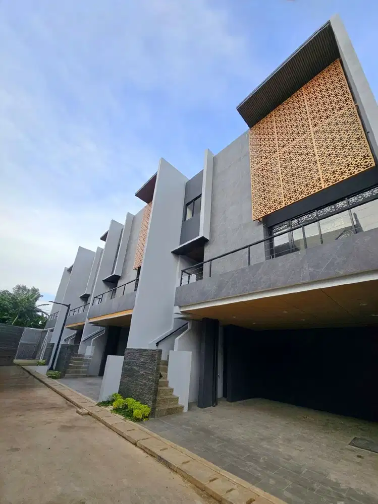 5 Menit aja Ke Senayan City. Rumah Permata Hijau Dijual. NEW UNIT