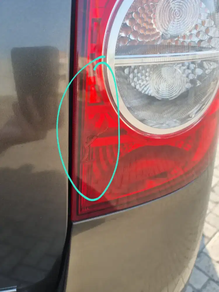 Dijual lampu belakang Chevrolet Captiva ORI bekas kondisi nyala normal