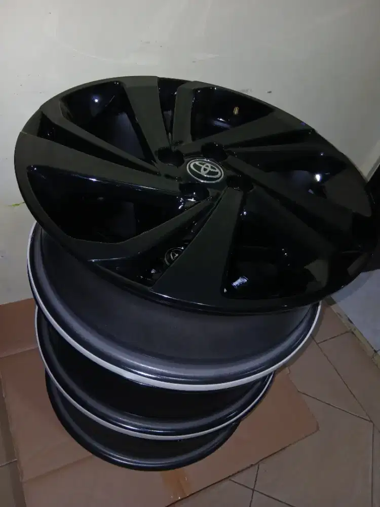 Velg Raize copotan mobil beli baru