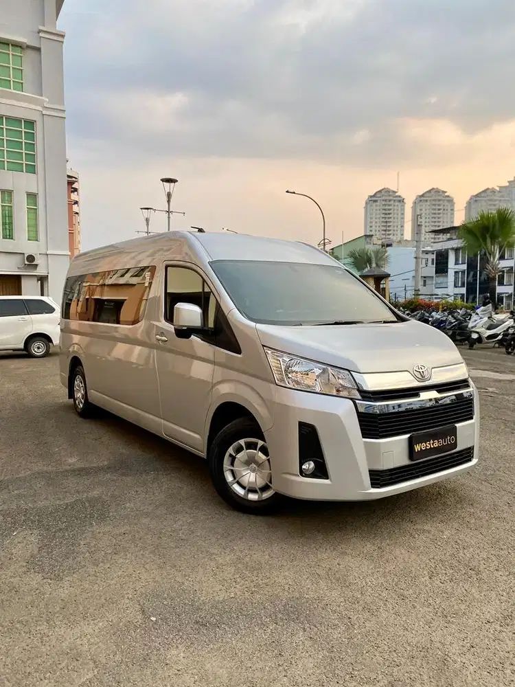CASH KM 9rb Toyota Hiace Premio 2.8 Diesel MT 2025 Like New