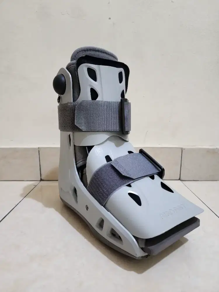 Aircast AirSelect Short Walker Boot – Size M