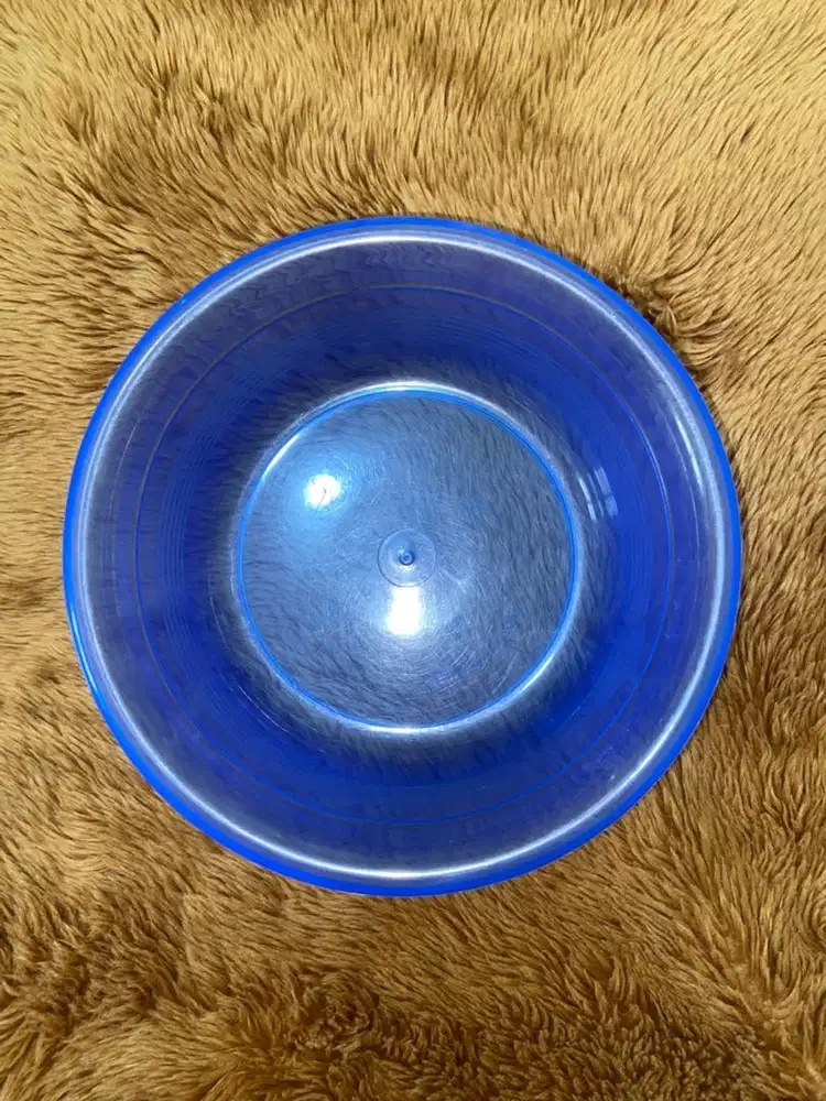 Mangkuk Plastik Bening Biru – Diameter 22 cm Preloved