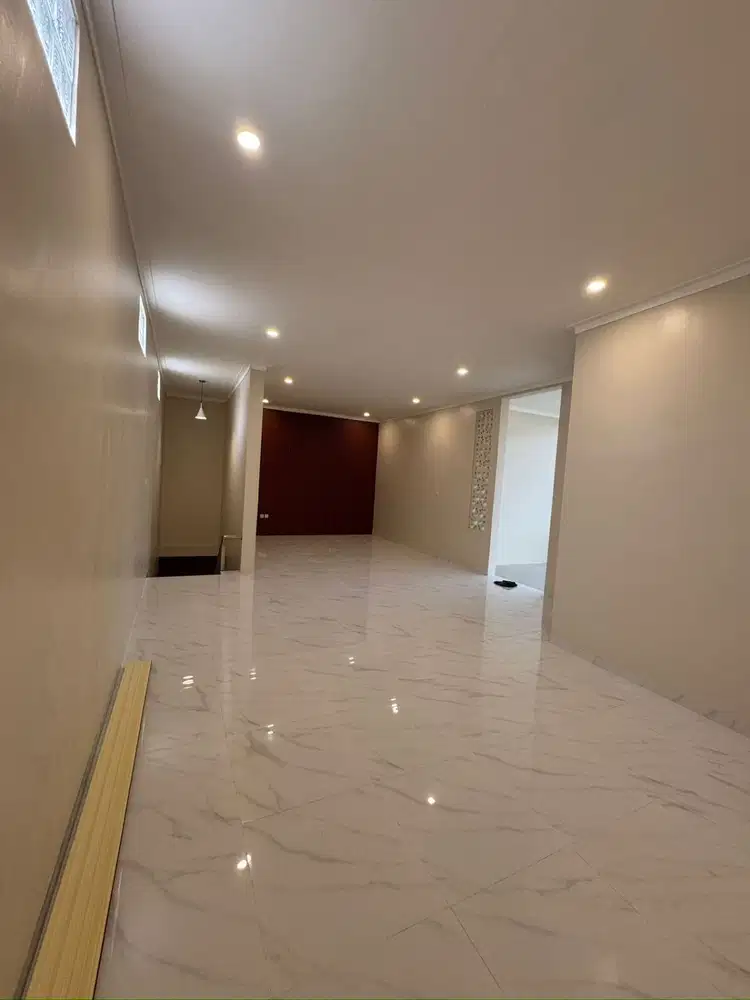 Jual rumah singgasana pradana