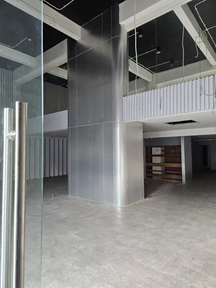 Disewakan Ruko Gandeng Siap Pakai Dijalan Panjang , Kebon Jeruk - Jakarta Barat