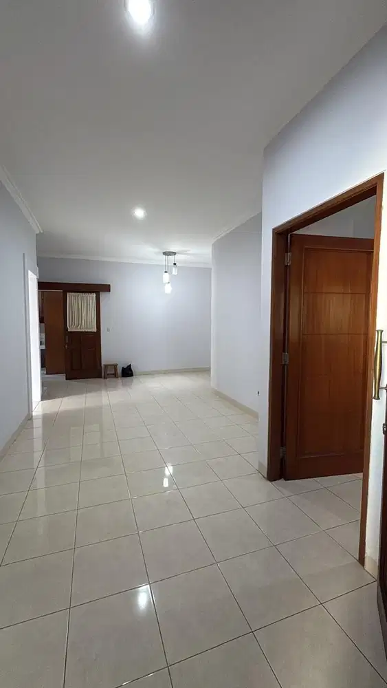 DIJUAL RUMAH DI KENCANA LOKA BSD