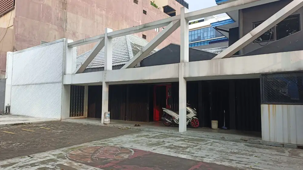 Disewakan Bangunan di Bulungan Jakarta Selatan