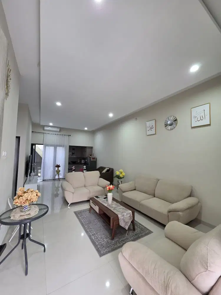 Rumah Baru bagus 2 lantai siap huni di Riung Bandung