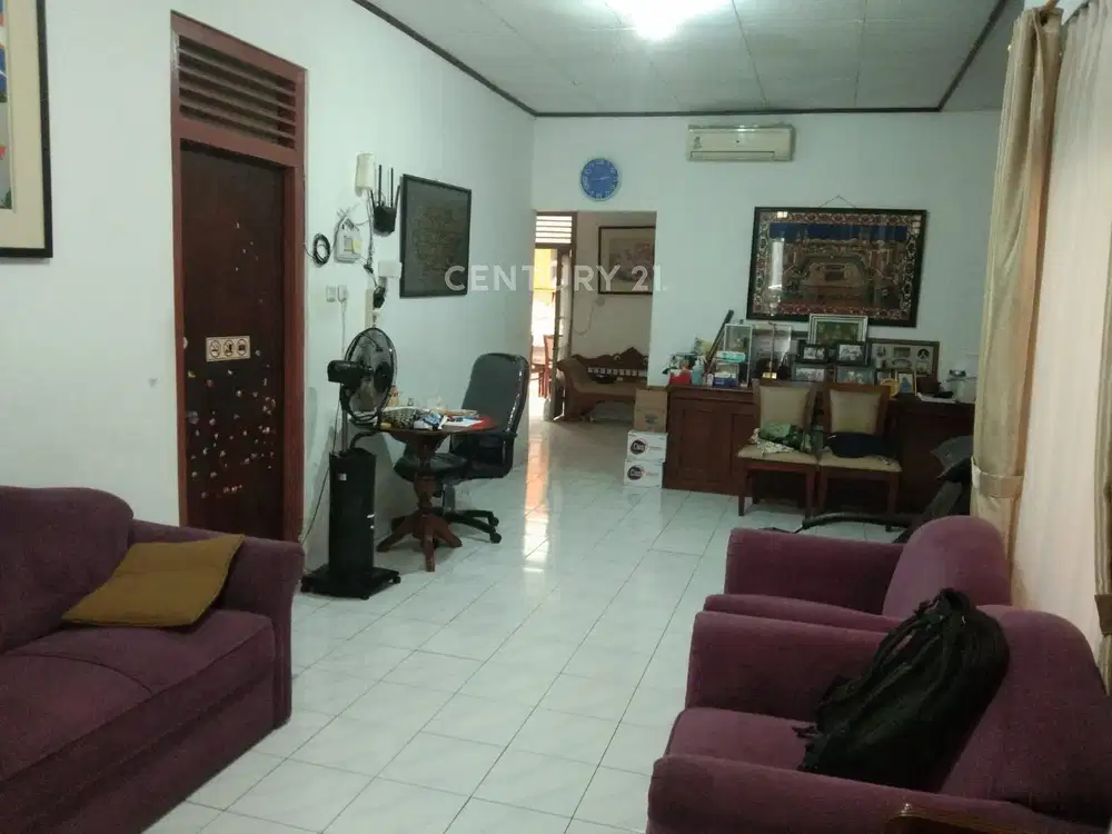 Rumah Tinggal Dekat Area Komersil Di Matraman S8224