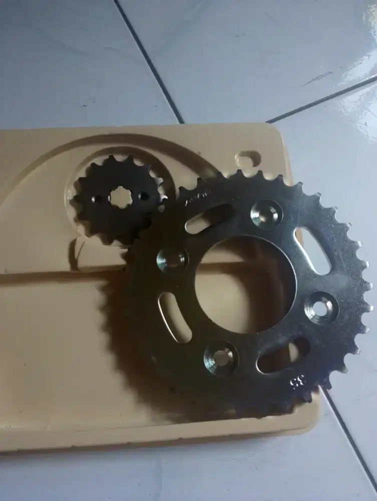 Gear roda sepeda motor Honda original