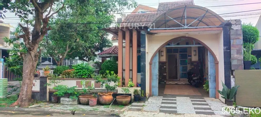 Rumah Cantik Dengan Taman Asri Di Benda Baru Pamulang