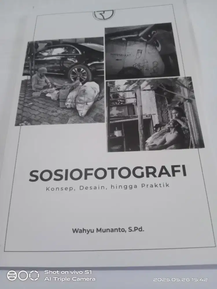 Buku sosiofotografi