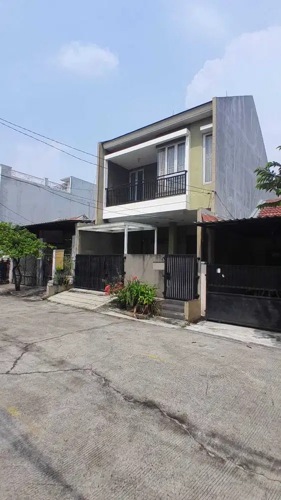 Dijual Rumah 2 Lt di Perum Duta Bumi 2 Harapan Indah Bekasi